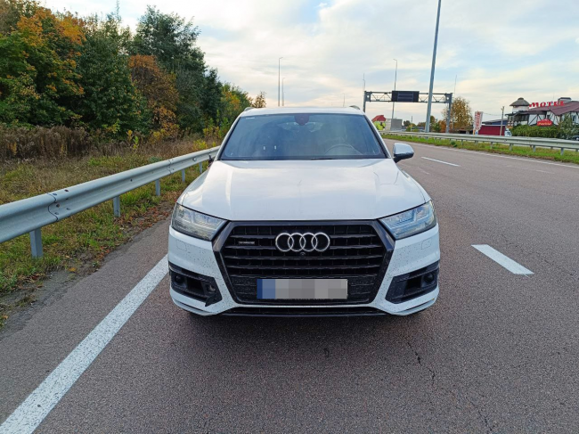 Збила на смерть мешканця Рівненщини на "зебрі": судитимуть водійку «Audi Q7»