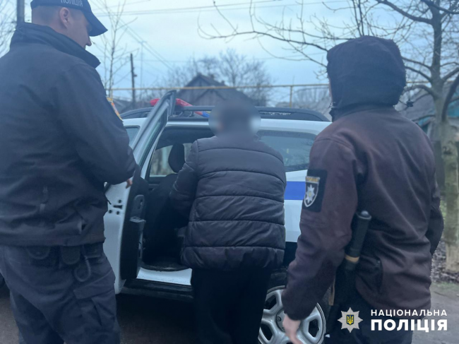 На Одещині 57-річний водій шкільного автобуса ґвалтував учнів ліцею
