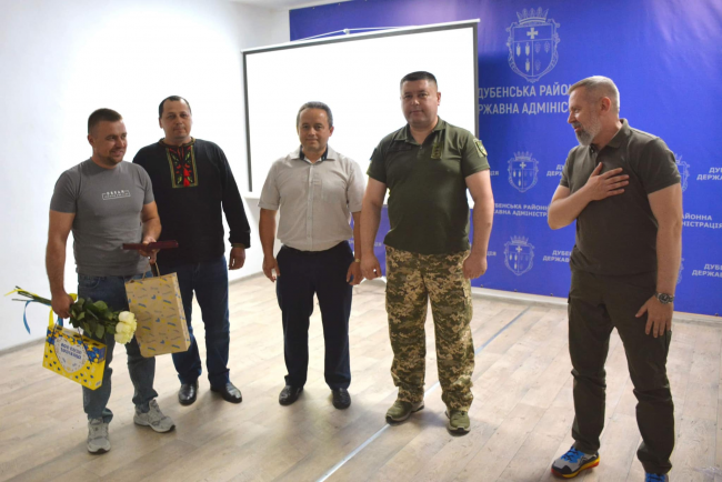 Військового з Дубенщини, який боронив Україну на "гарячих" напрямках, відзначили орденом