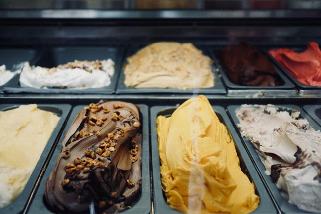 Рівненській підприємиці таки відмовили у продажі морозива у центрі міста