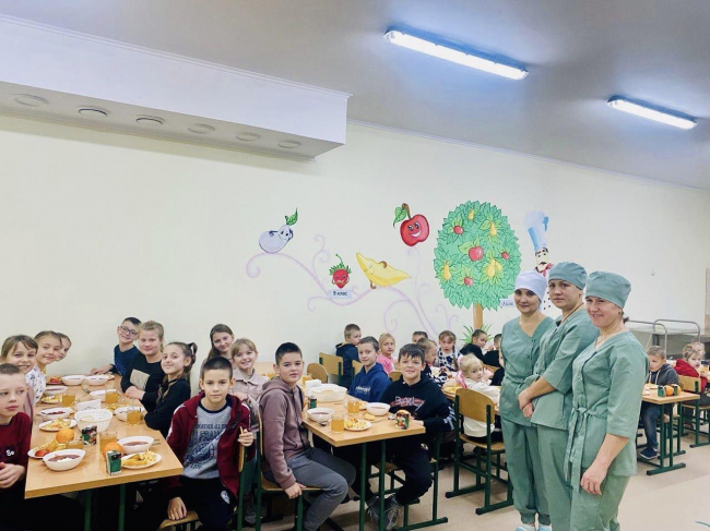 Відомо, скільки коштів витратила Костопільська громада на харчування школярів