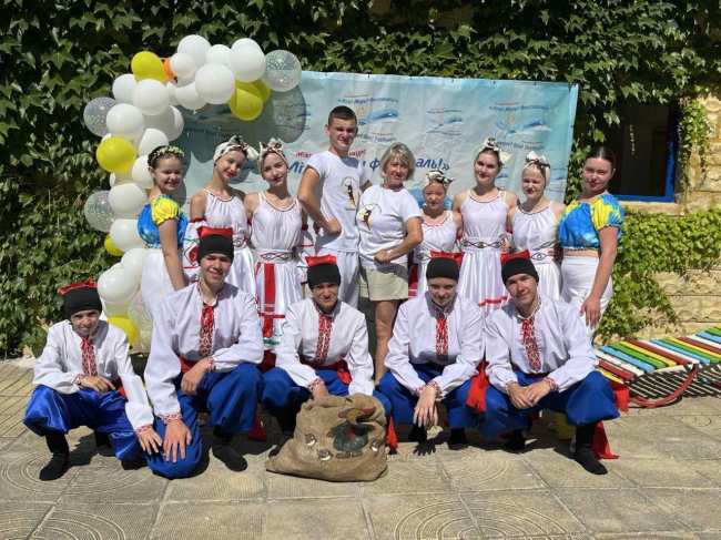 Юні танцюристи з Костополя привезли нові перемоги з міжнародного конкурсу у Болгарії