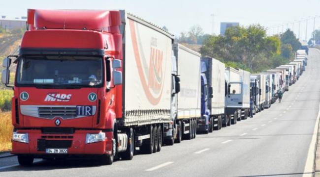 На Рівненщині визначили місця відстою вантажівок під час обмеження руху
