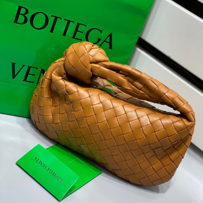 Bottega Veneta: Мистецтво Роскоші та Ексклюзивності