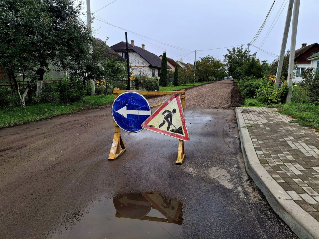 У Костополі ремонтують ґрунтову дорогу, на яку нарікали мешканці