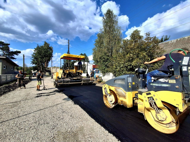 Уперше за 30 років: у Костополі ремонтують дорогу на провулку Артилерійському (ФОТО)