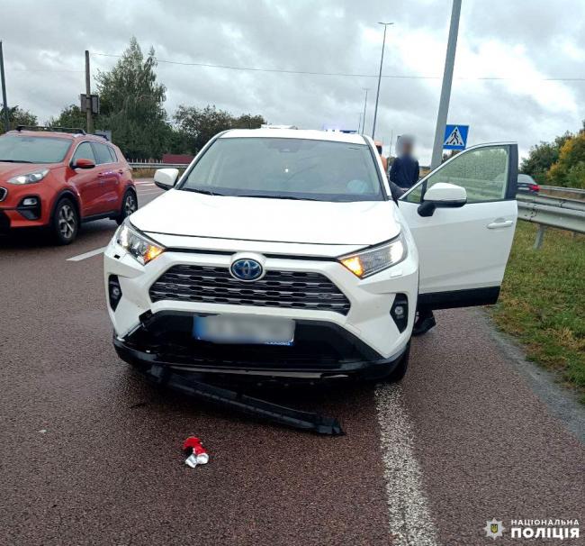 Постраждалий пішохід - у реанімації: відомі деталі ДТП на трасі на Рівненщині