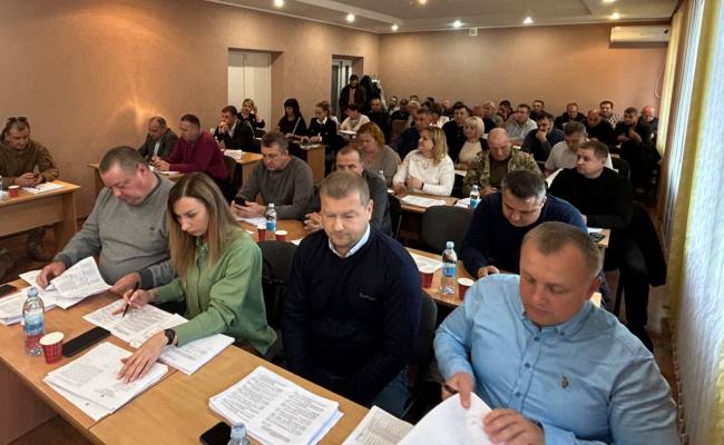 У Сарнах вручили посвідчення двом новим депутатам