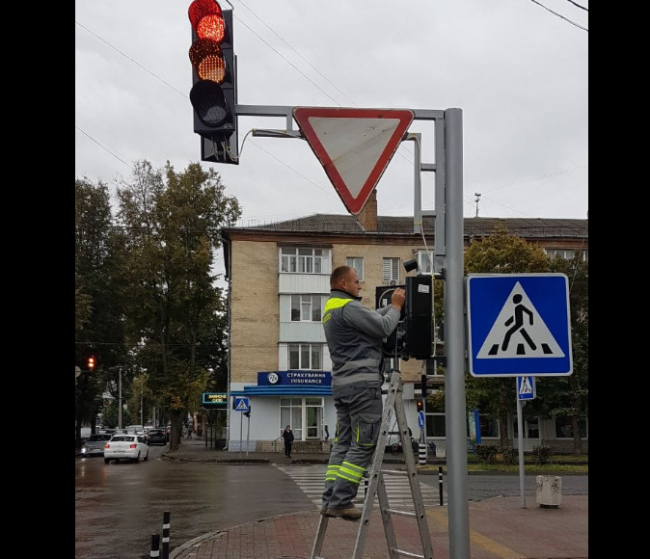 У Рівному на трьох перехрестях встановили звукові оповіщувачі