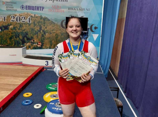 Спортсменка з Рівненщини виборола друге місце на чемпіонаті України з важкої атлетики