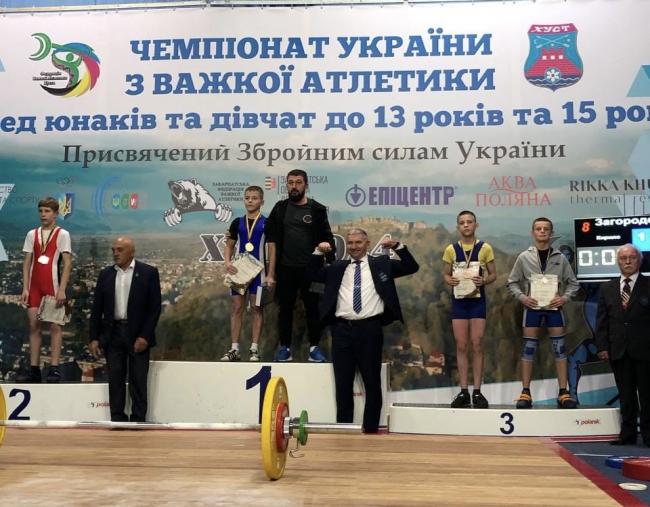 Юні важкоатлети з Рівненщини здобули низку медалей на Чемпіонаті України