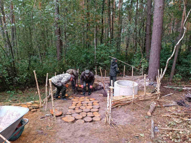 В урочищі на Рівненщині облаштували старовинну криницю (ФОТО)