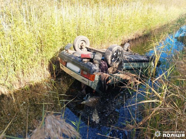 Водій помер від травм: на Рівненщині в канаву злетіло авто