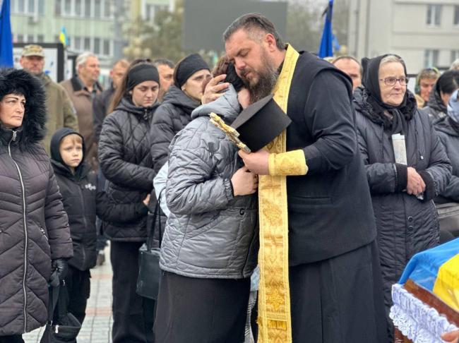 У Рівному попрощались з бойовим медиком, який загинув на Харківщині