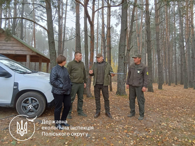 На Рівненщині викликали екоінспекторів через зариблення амуром озера в нацпарку