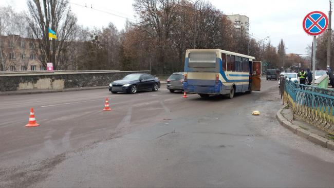 У Рівному покарали водія маршрутки, з якої випала пасажирка