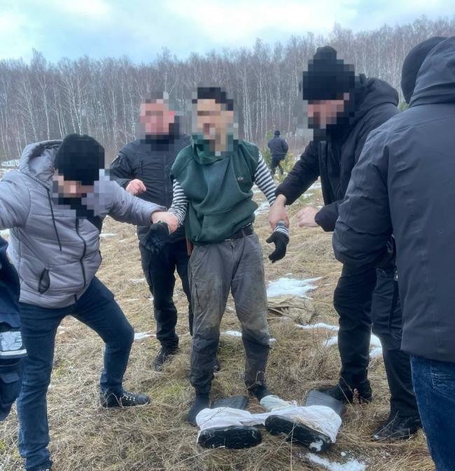 Озброєний увірвався до будинку та напав на жінок: винесли вирок жителю Дубенщини