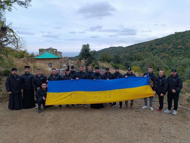 Ветеран війни з Рівненщини разом із бійцями зі всієї України побував на горі Афон у Греції (ФОТО)