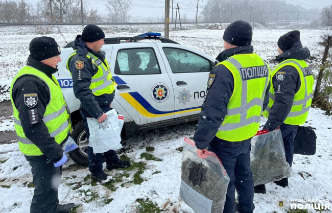 У жителів Дубенщини під час обшуків знайшли гранати, наркотики і патрони