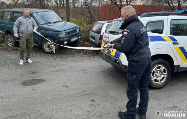 Втрапили в халепу: на Рівненщині двом водіям допомогли відбуксирувати їхні автівки