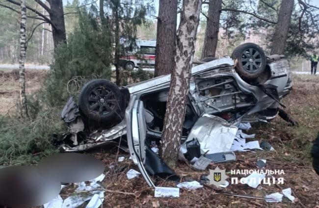 Жителі Рівненщини на "Toyota Camry" потрапили у ДТП на Волині: є загибла