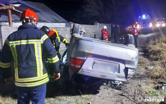 З потрощеної машини діставали тіло: у Сарнах сталась смертельна ДТП