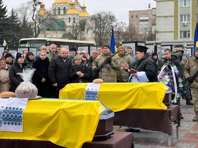 У Рівному провели в останню дорогу двох Воїнів (ВІДЕО)