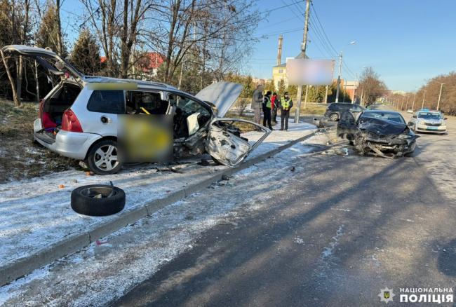 У Рівному внаслідок ДТП на Захисників Маріуполя постраждали 6 людей