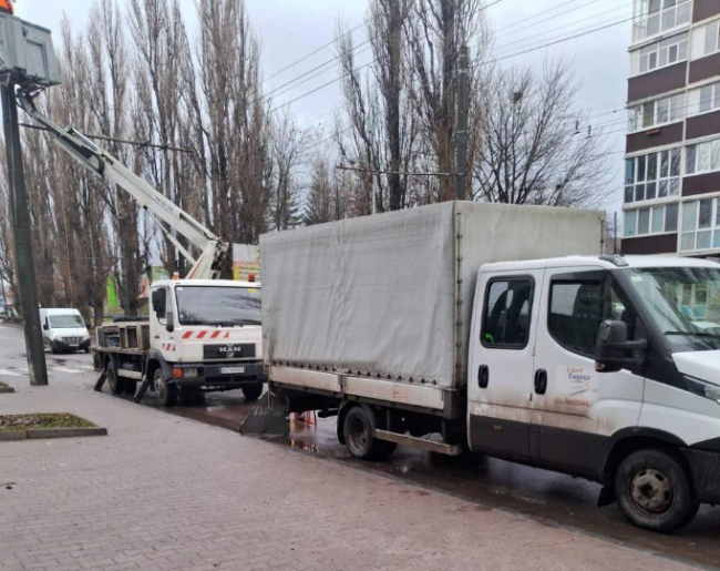 У Рівному за ґрантові кошти замінили майже півтори тисячі ліхтарів