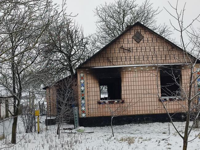 Власник загинув, а все майно згоріло: у громаді на Рівненщині родина потребує допомоги