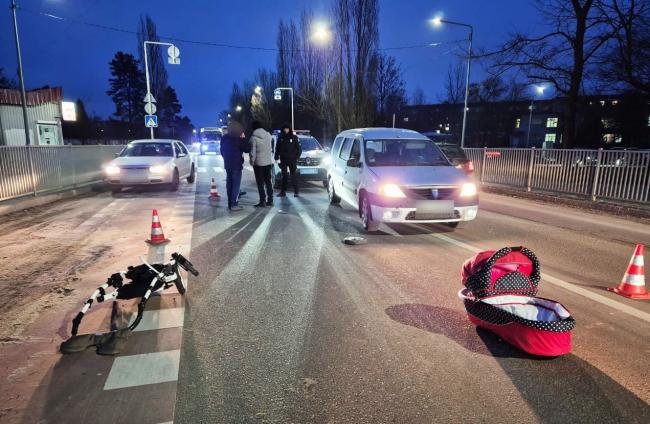 Водію з Вараша, який збив візок із немовлям, повідомили про підозру