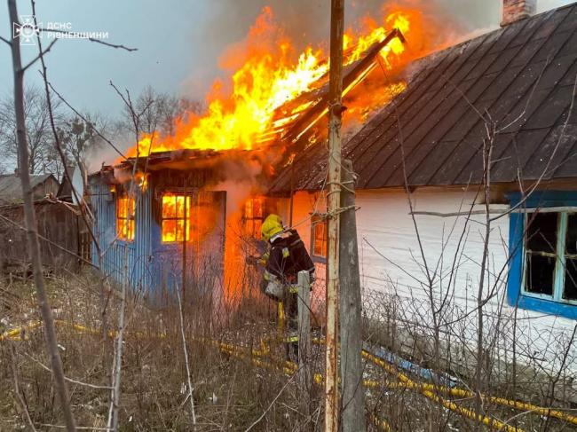 На півночі Рівненщини внаслідок пожежі загинула літня жінка