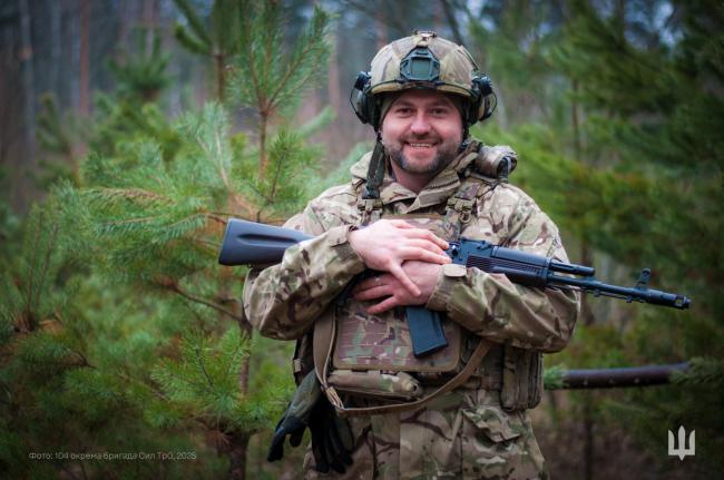 Добровільно залишив посаду в ОДА: історія бійця з позивним "Скеля", який служить у ТрО Рівненщини