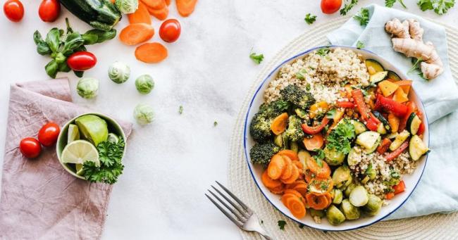 14 продуктів, які знижують холестерин і підтримують здоров’я серця