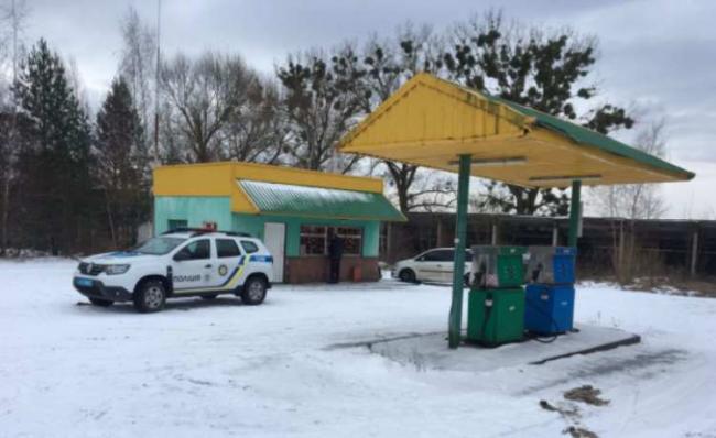 У селі на Рівненщині викрили незаконну заправку